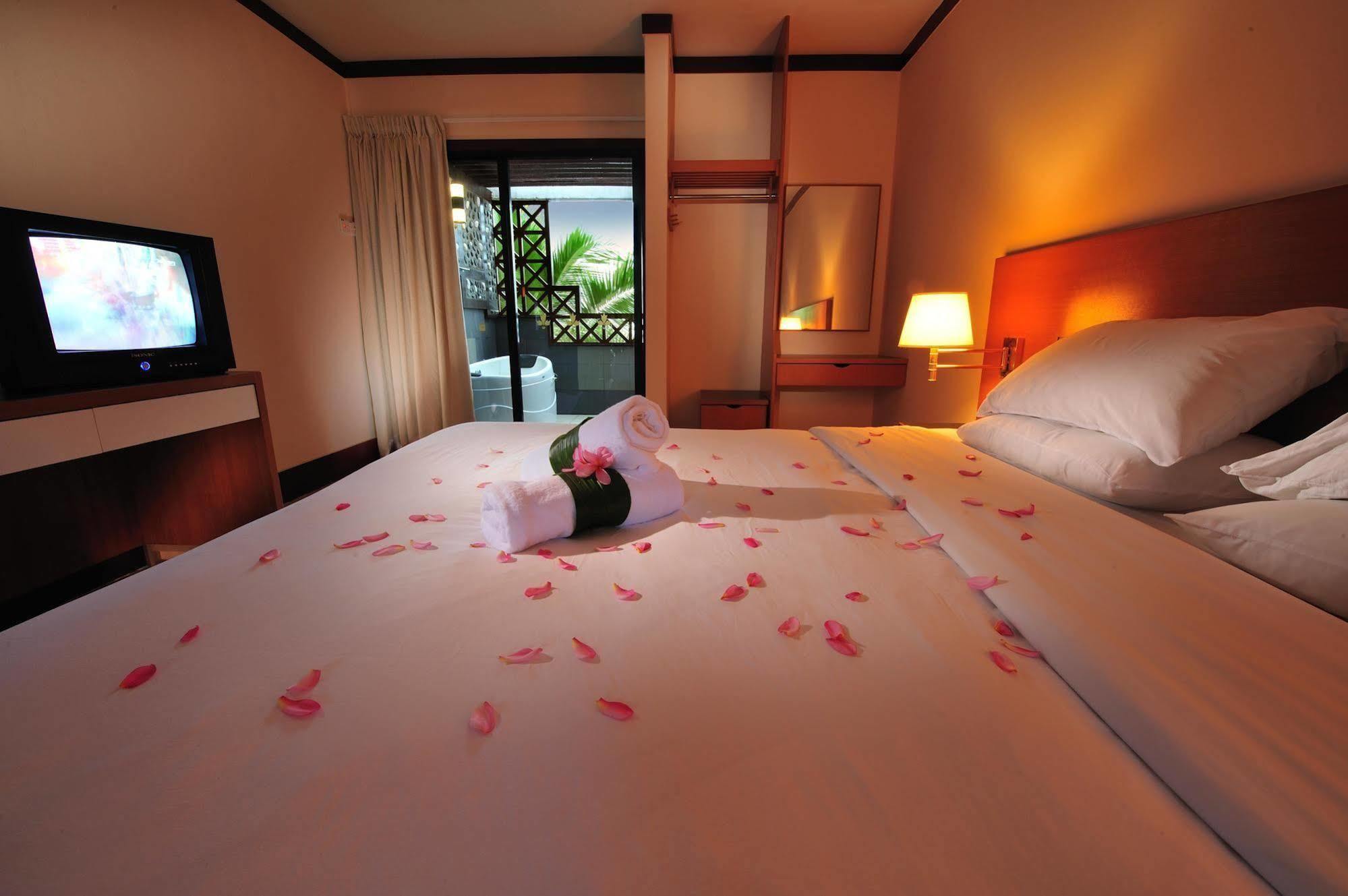 Paya Beach Resort Kampong Juara Dış mekan fotoğraf